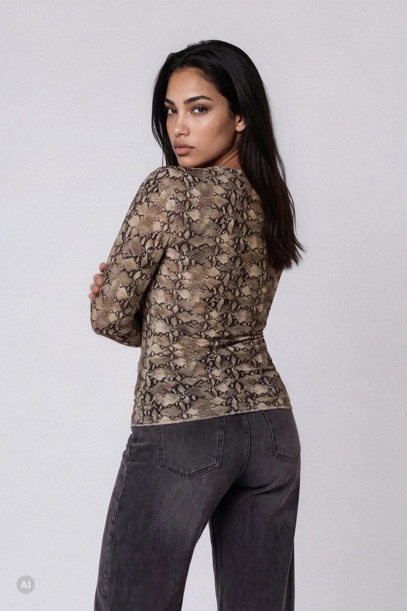 Maglia a Manica Lunga in Modal Ultralight con Cashmere Girocollo Pitone