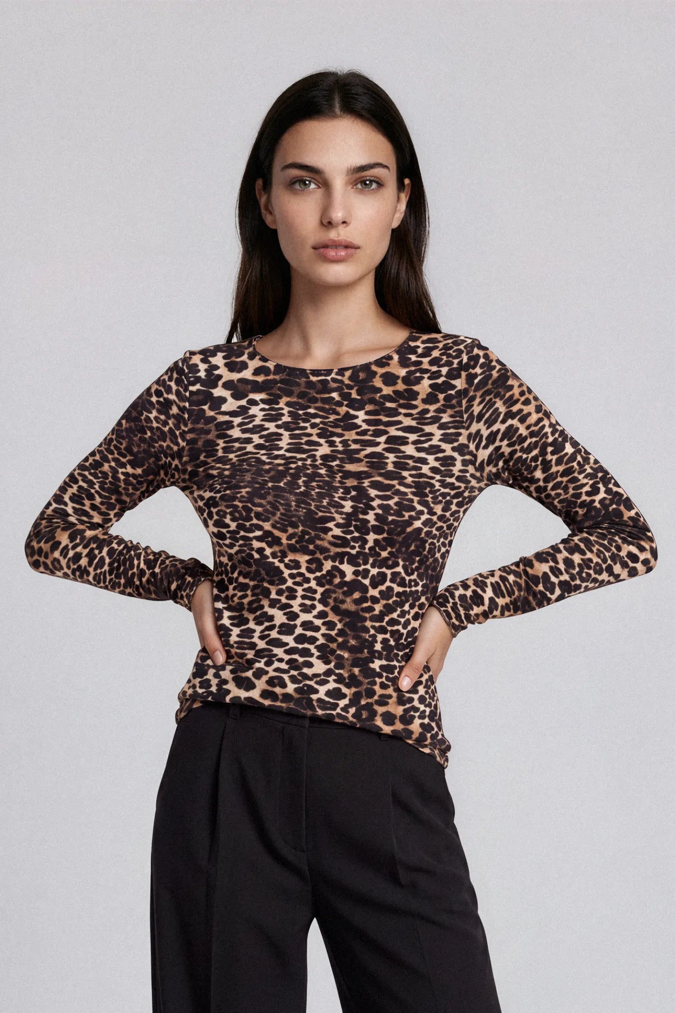 Maglia a Manica Lunga in Modal Ultralight con Cashmere Girocollo Leopard