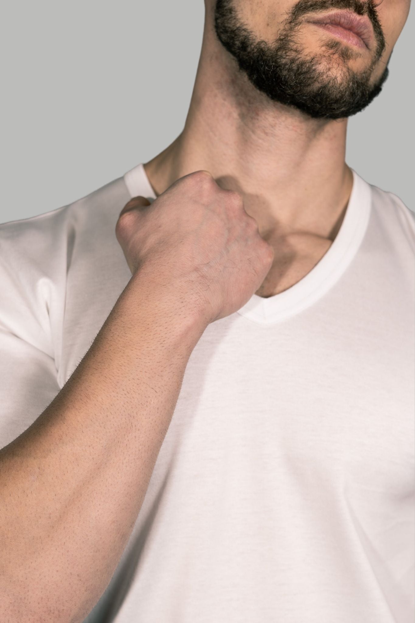 Maglia a Manica Corta in Filo di Scozia Scollo a V