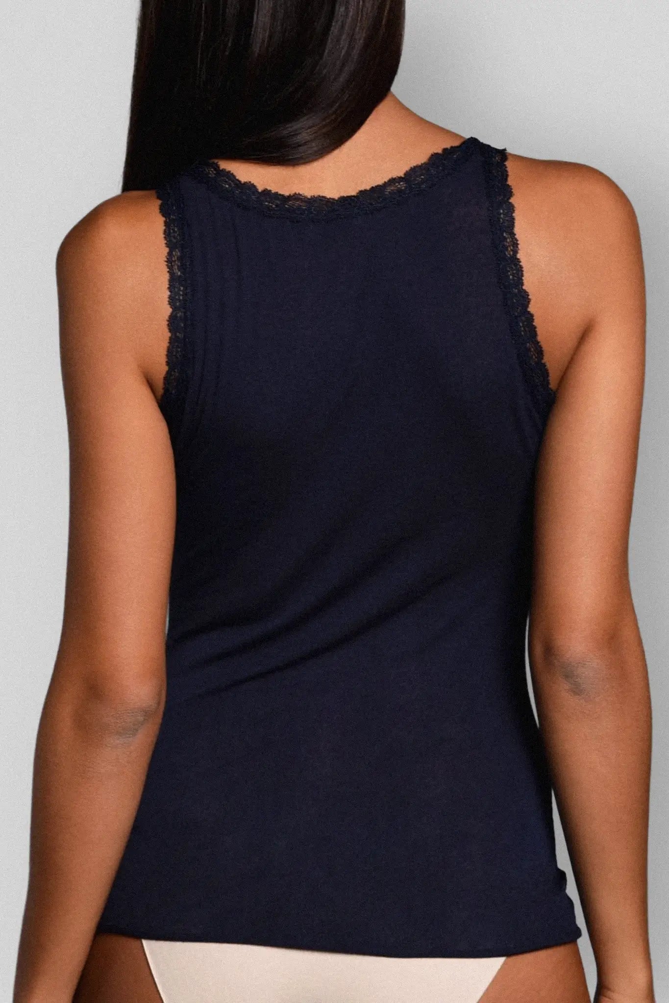 Canotta a Spalla Larga in Modal Ultralight con Cashmere e Pizzo