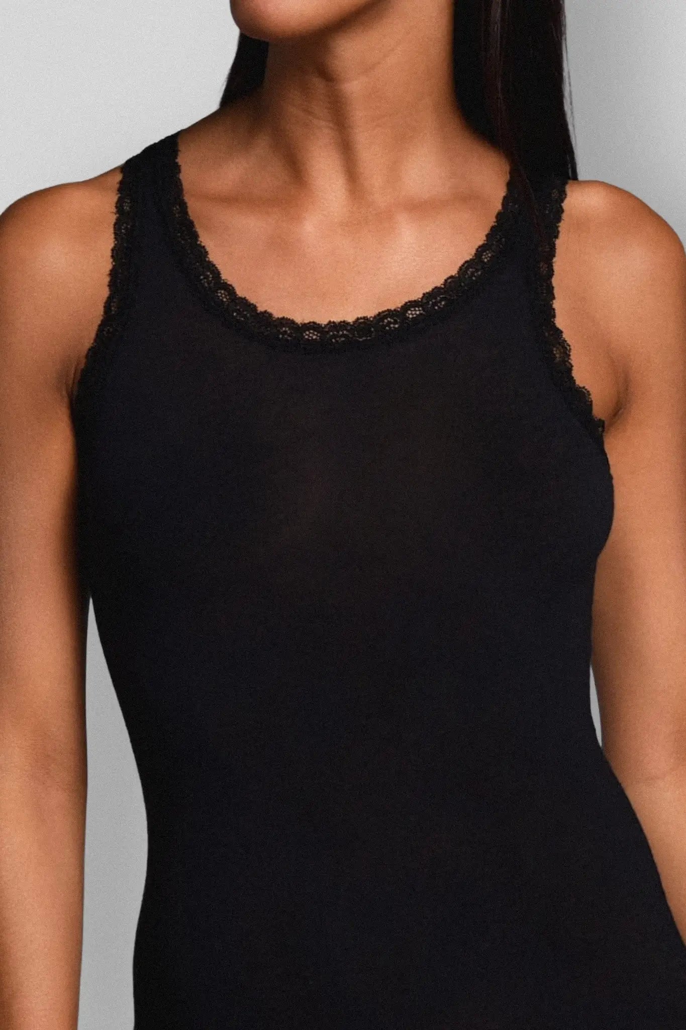 Canotta a Spalla Larga in Modal Ultralight con Cashmere e Pizzo