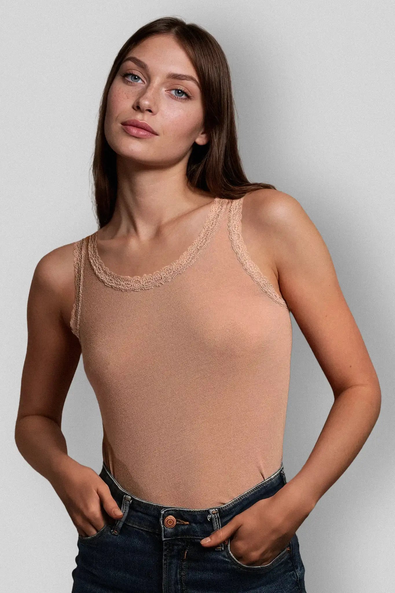 Canotta a Spalla Larga in Modal Ultralight con Cashmere e Pizzo