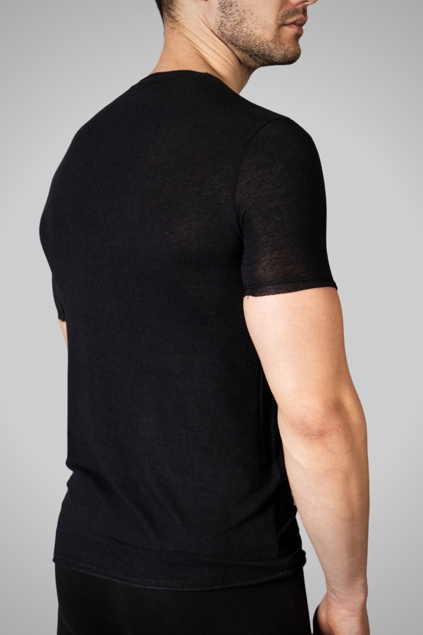Maglia a Manica Corta in Modal Ultralight con Cashmere Girocollo