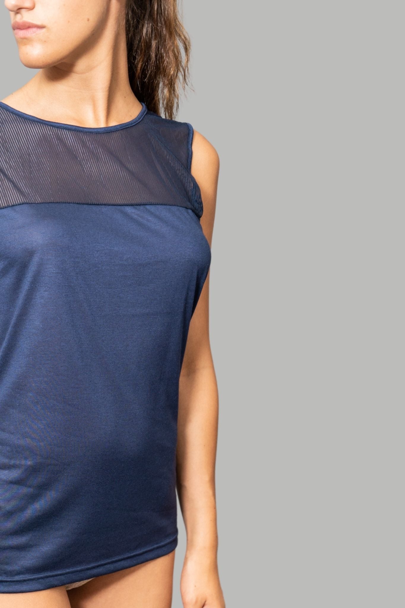 Canotta a Spalla Larga in Modal Seta con Trasparenza