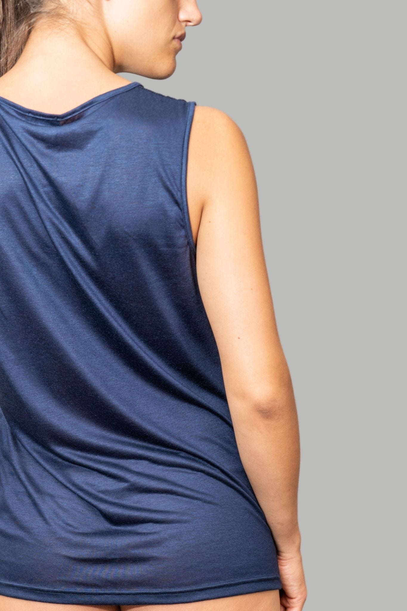 Canotta a Spalla Larga in Modal Seta con Trasparenza