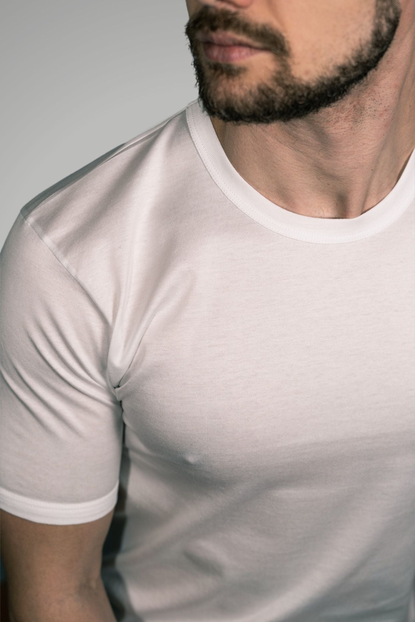 Maglia a Manica Corta in Filo di Scozia Girocollo
